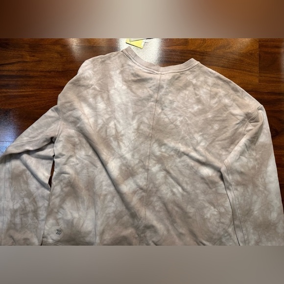 ALL in motion women’s sweatshirt tie dye size XL thumb holes cozy NWT - Picture 3 of 5